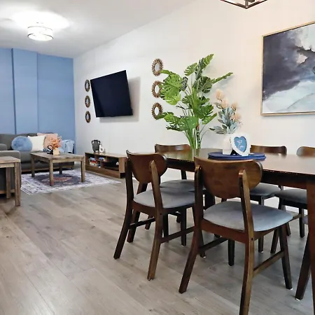 Beautiful Home With 4 King Beds,Airport,Disney+-2