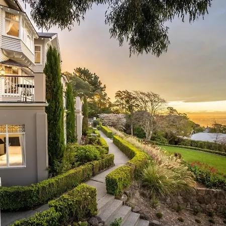 Hackthorne Gardens Luxury Accommodation-2