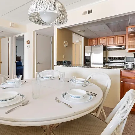Ocean View 2-Bedroom Condo At Excalibur Perfect Coastal Getaway-3