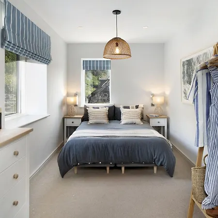 Bovisand Harbour By Smart Welcomes-2