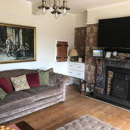 St Annes House Double Room 6-3