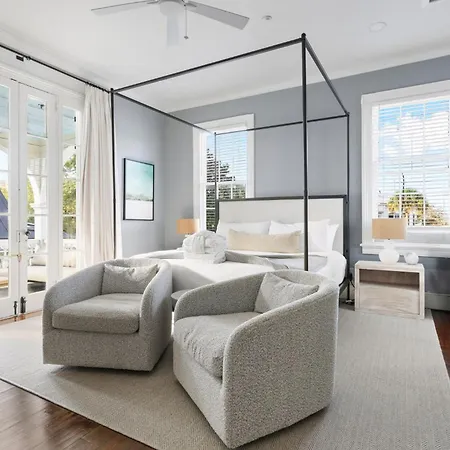 Thomas Waring House Sleeps 23 Multi-Unit Rental-3