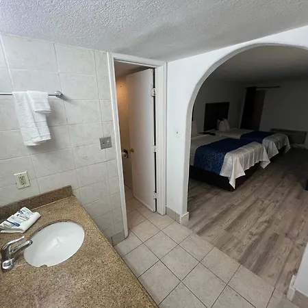 Skylite Inn-3