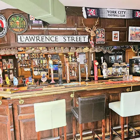 The Waggon & Horses-3