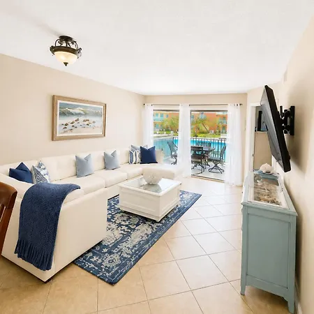 Beach Palms- Unit 102-3