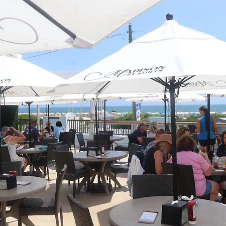 Montreal Beach Resort-2