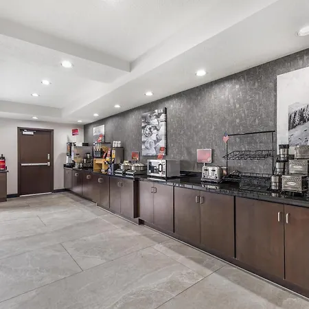 Best Western Plus Airport Inn & Suites-2
