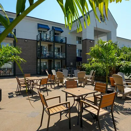 Hotel Lindbergh Par Jaro-3