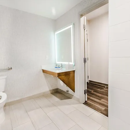 Holiday Inn Express & Suites - West Edmonton-Mall Area By Ihg-3