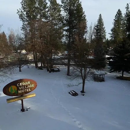 Cedar Village Motel-3