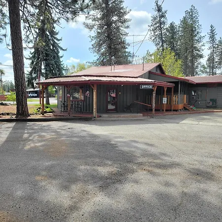 Cedar Village Motel-2