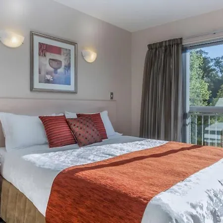 166 Majestic Court Motel-3