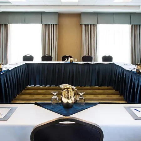 Holiday Inn Express & Suites Ottawa West - Nepean By Ihg-2