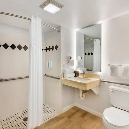 Mainstay Suites Sterling Near Dulles Town Center-2