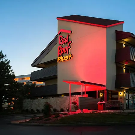 Red Roof Inn Plus+ St. Louis - Forest Park / Hampton Ave.-2