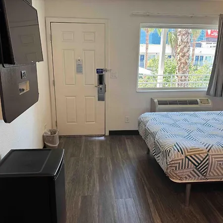Studio 6 Suites Las Vegas, Nv - Tropicana-3