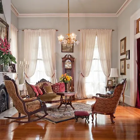 Hh Whitney House - A Bed & Breakfast On The Historic Esplanade-3