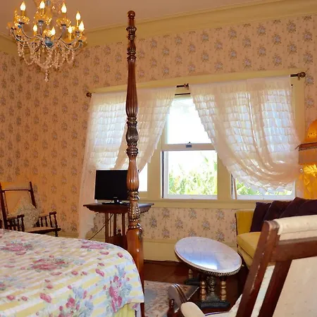 Manoa Valley Inn-2