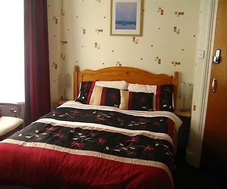 Gleneagles Guest House-2