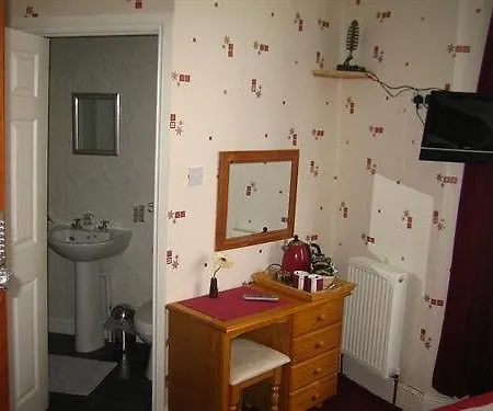 Gleneagles Guest House-3