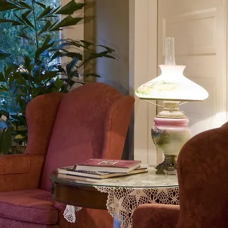 Southern Comfort Bed And Breakfast-3