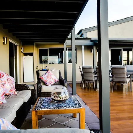 Mullaloo B & B-3