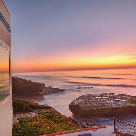 The Inn At Sunset Cliffs-3