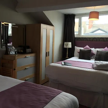 Adelphi Guest House-3