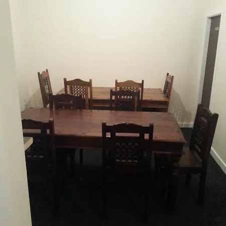 Budget Hostel-2