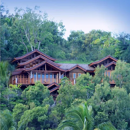 Villa Empat Puluh Dua-2