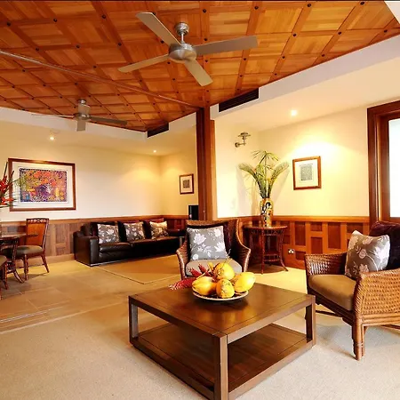 Villa Empat Puluh Dua-3