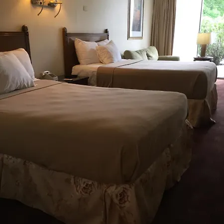 Cheshire Motor Inn-2
