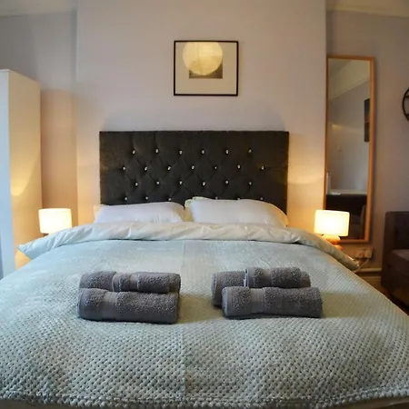 Gorton Mount Hotel Manchester-2