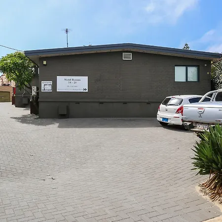 Scarborough Apartments-3