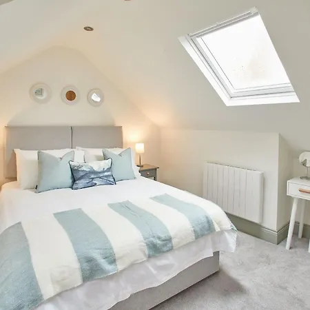 Host & Stay - Threadneedle Cottage-2