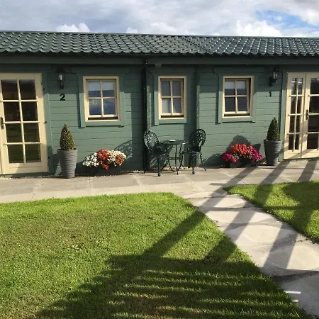 Auchenlea Lodges-2