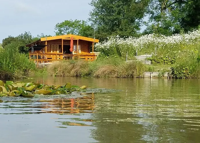 East Pool Cabin Lincoln
