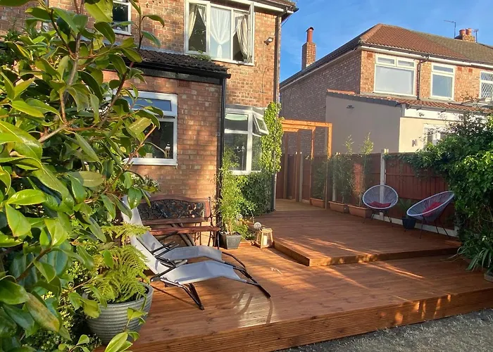 Luxury 5* Home With Secret Garden And Free Parking Liverpool