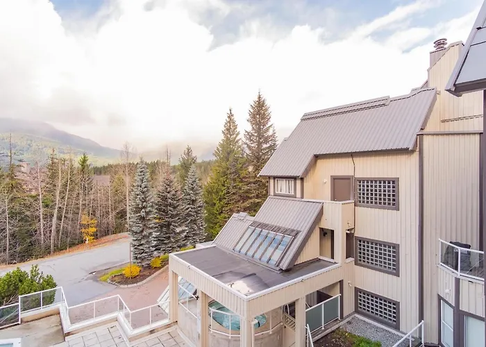 Wildwood Lodge By Outpost Whistler