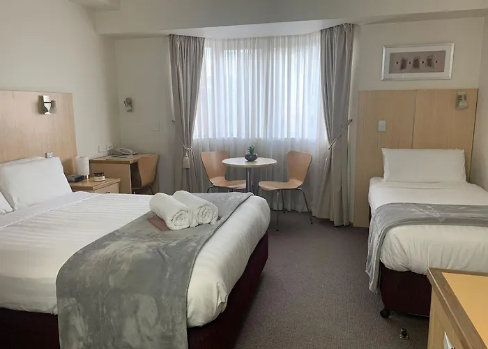 Hotels with Free ParkingAirport Ascot