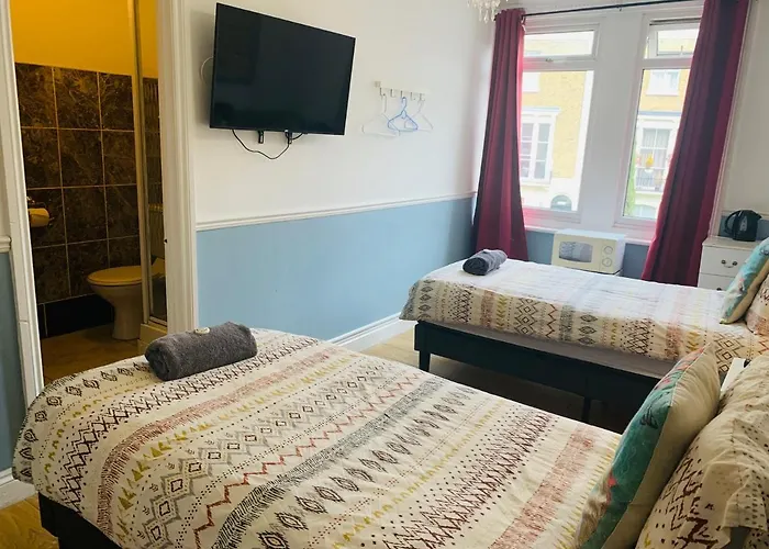 Circle Guest House Bed Only Southampton
