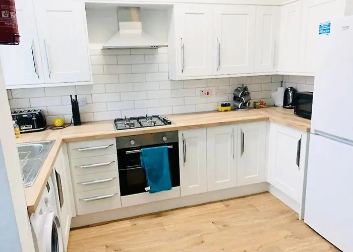 Vinery Four-Bedroom House Leeds 