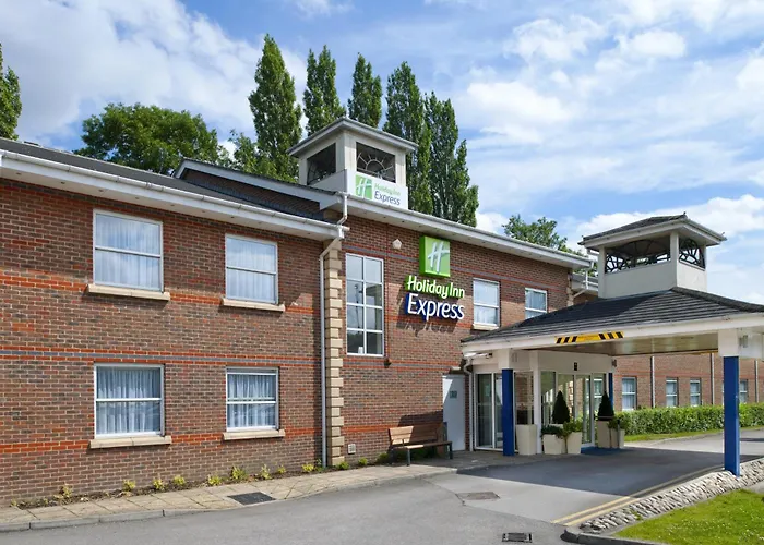 Holiday Inn Express Leeds-East By Ihg
