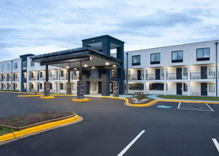 Baymont By Wyndham Charlotte University