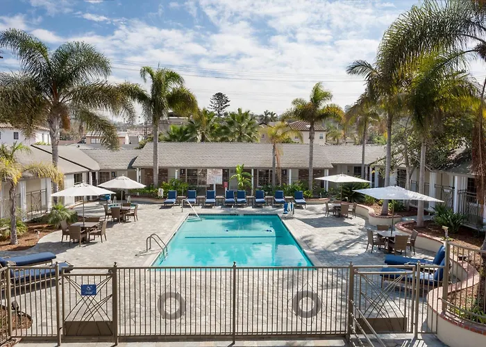 Holiday Inn Express And Suites La Jolla - Windansea Beach, And Ihg Hotel San Diego