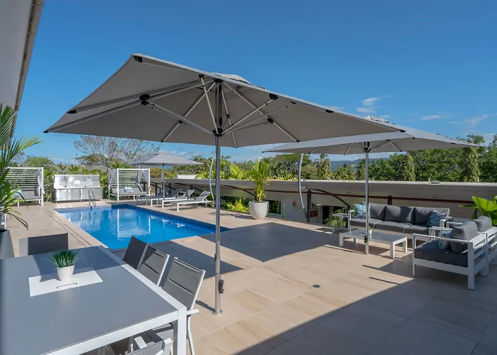 Saltwater Luxury Apartments Port Douglas