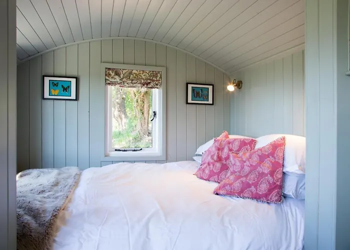 Little Idyll Shepherds Hut Chester