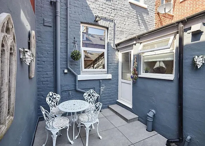 Sea Urchin Villa Whitby