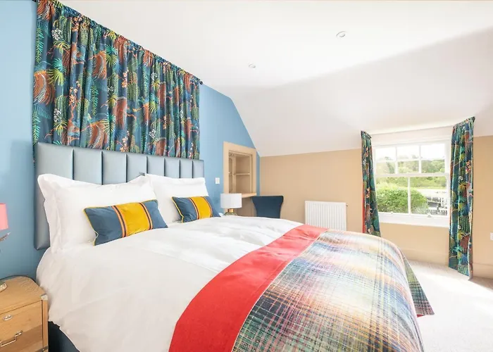 Lock Keepers Cottage, Loch Ness Cottage Collection Inverness