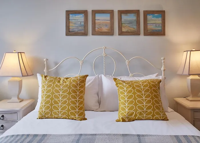 Host & Stay - Austen House Whitby
